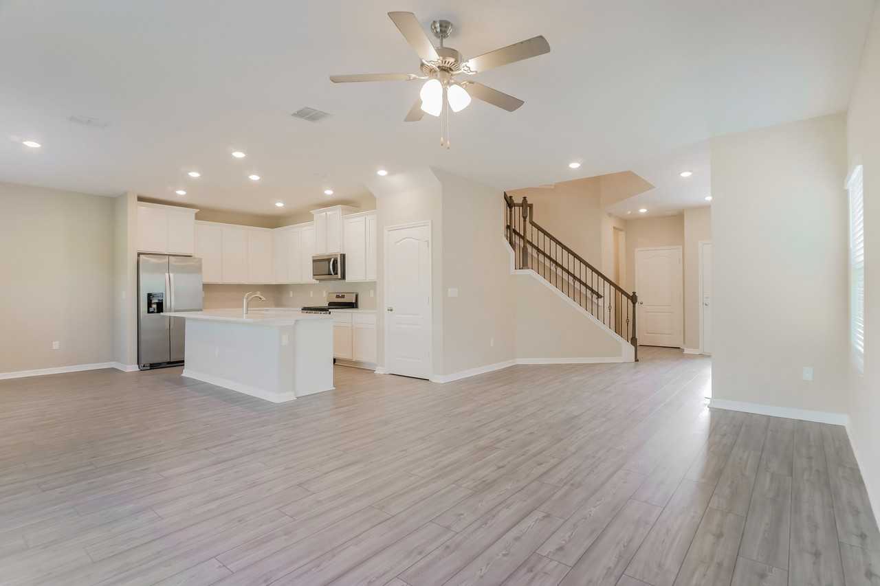 375 Fellbrook Dr - Photo 6 of 20