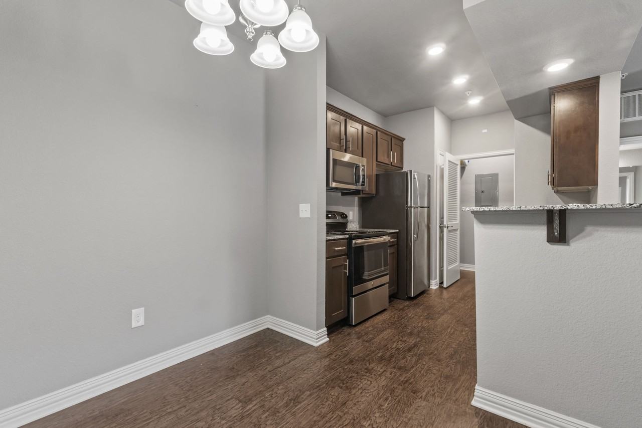 PINE CREEK - Photo 4 of 40