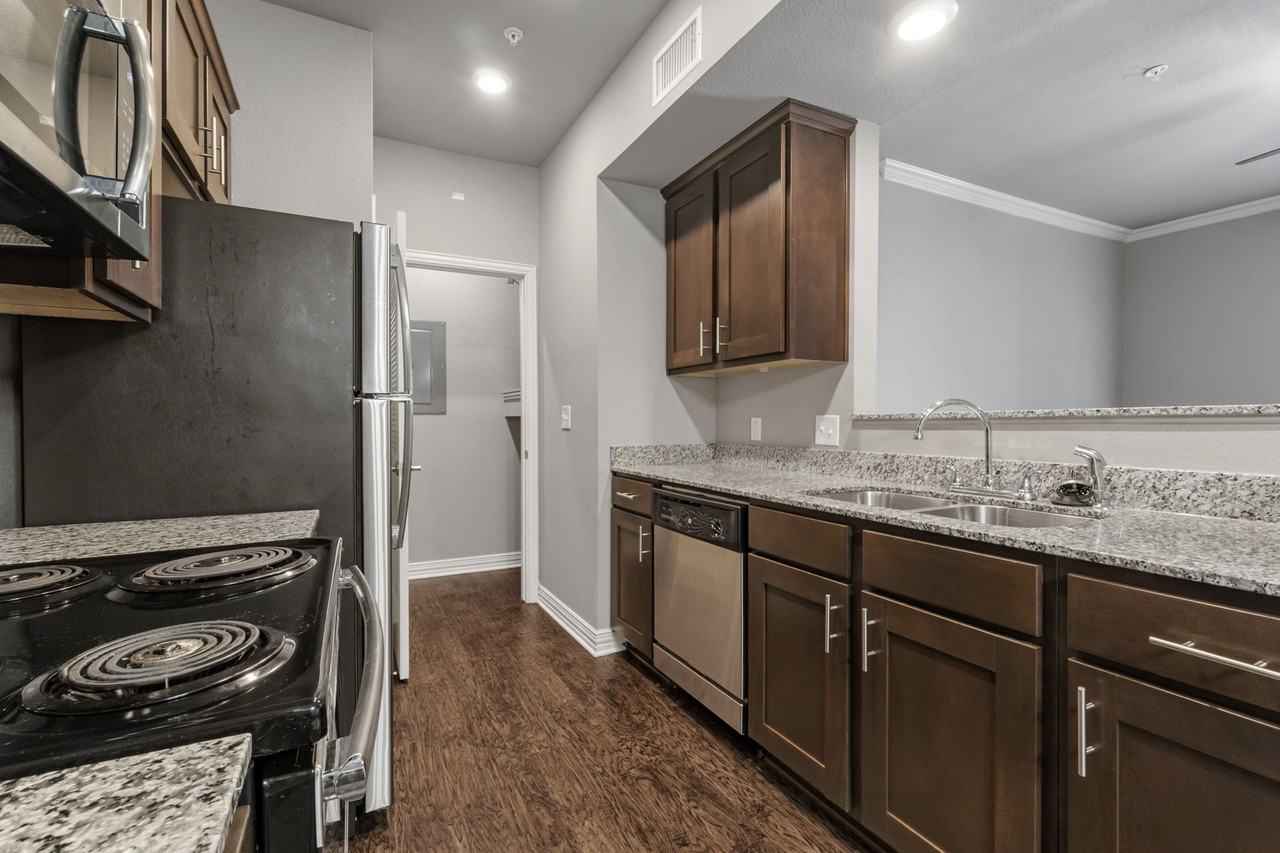 PINE CREEK - Photo 7 of 40