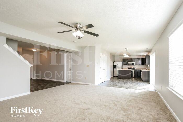 4650 Plowman Dr - Photo 3 of 15
