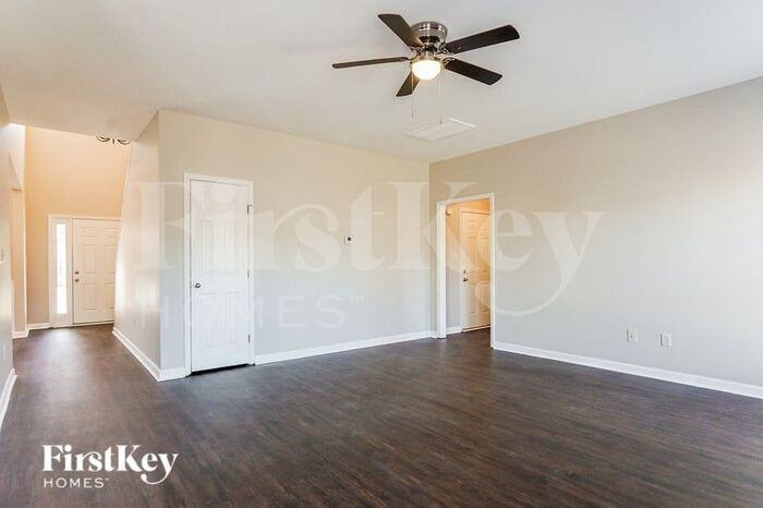 2065 Forest Lakes Ln - Photo 3 of 15