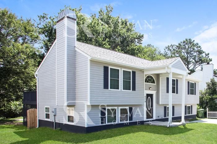 220 Moss Field Rd - Photo 2 of 15