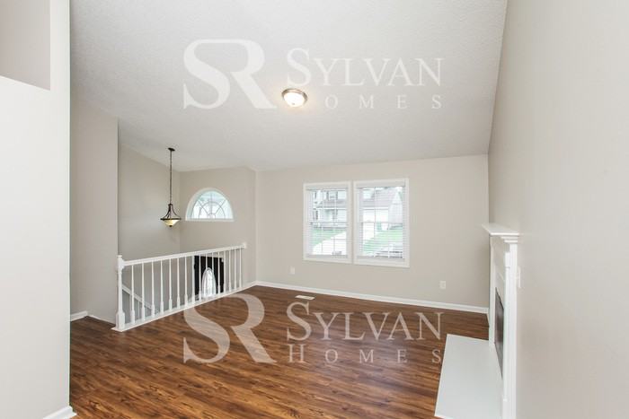 220 Moss Field Rd - Photo 3 of 15