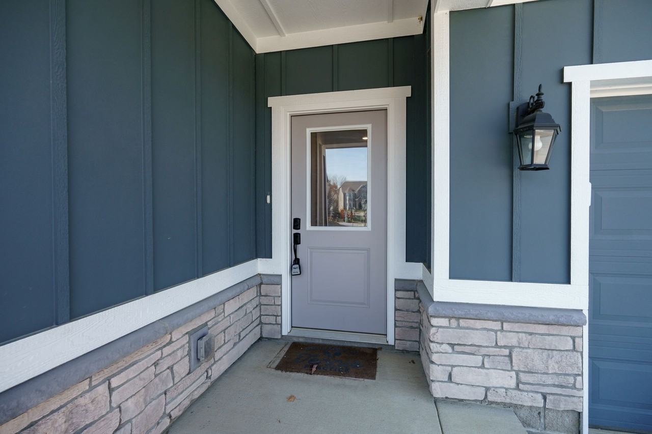 2802 Greenridge Cir #NA - Photo 4 of 41