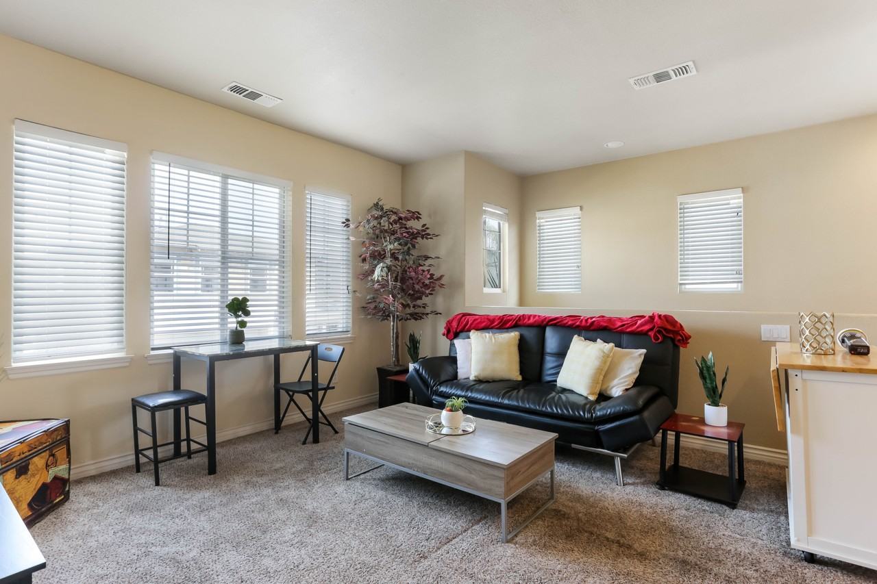 3170 Levante St #NA - Photo 7 of 20