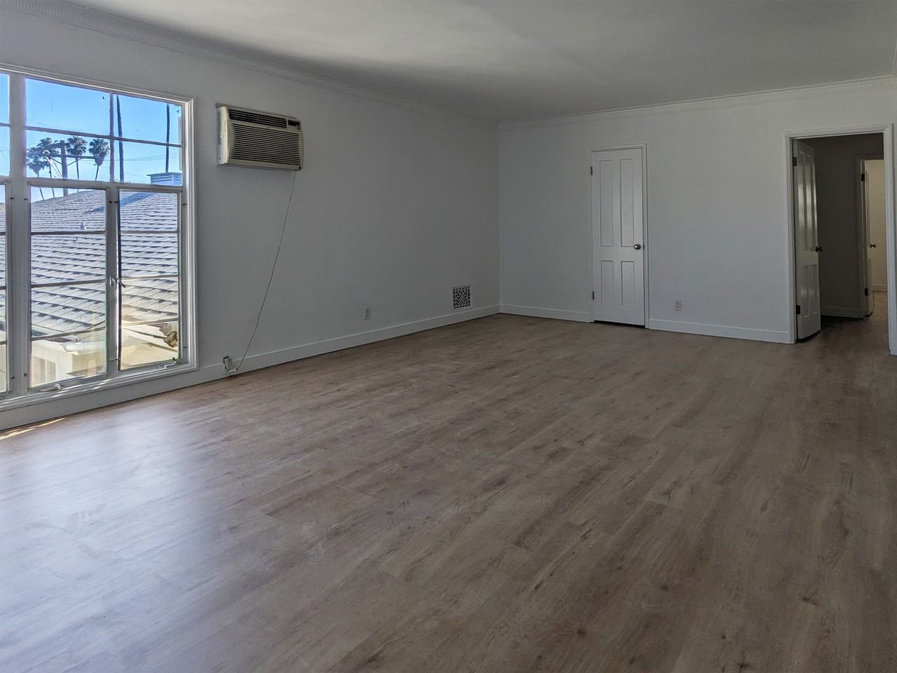 7675 Hollywood Blvd #10 - Photo 3 of 16