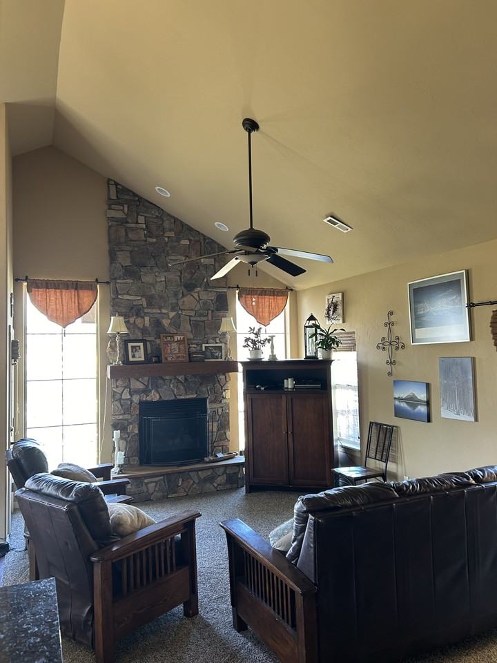 201 Bluffs Dr #NA - Photo 3 of 13