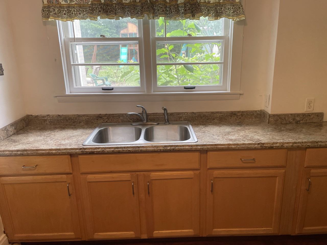 616 Union Ave - Photo 2 of 29