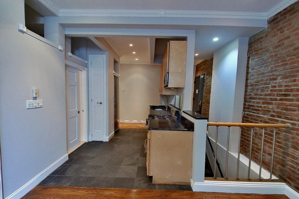 E 100th St #1B - Photo 2 of 10