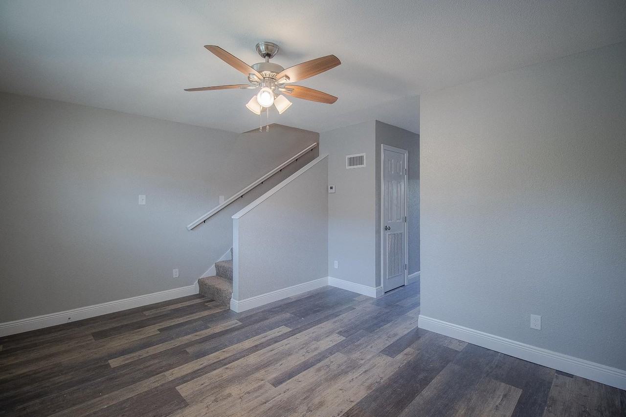 339 Park Row Avenue 5-8 - Photo 2 of 10