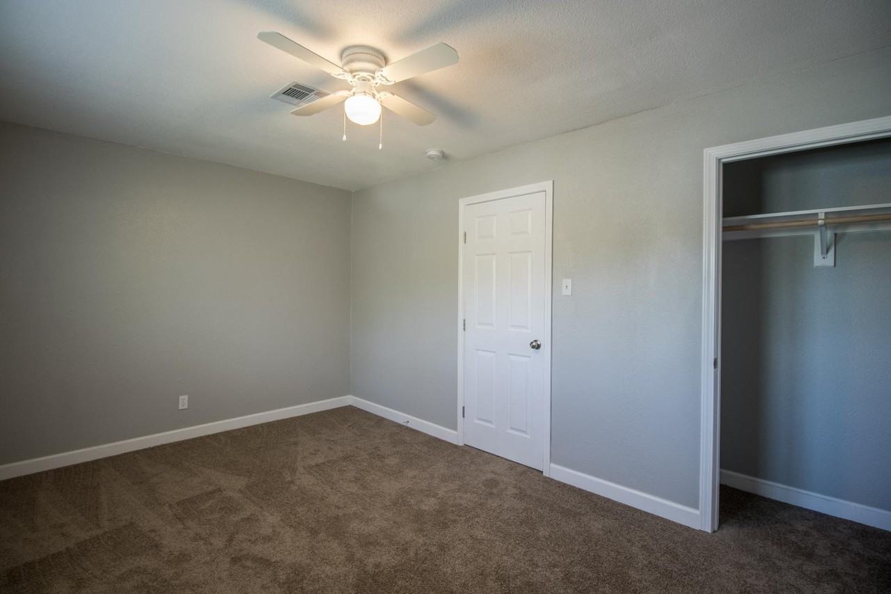 339 Park Row Avenue 5-8 - Photo 6 of 10