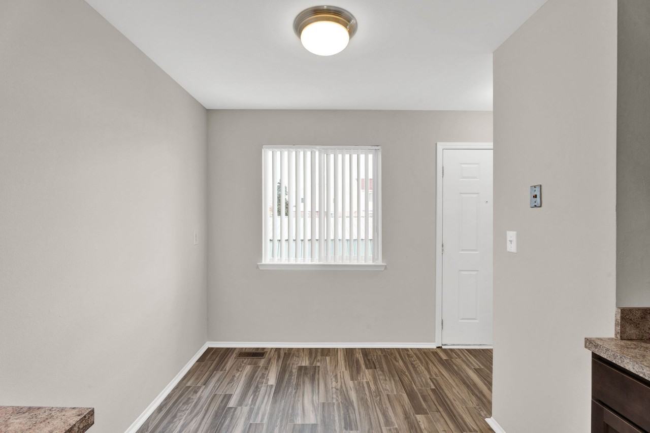 Kensington Place - Photo 4 of 25