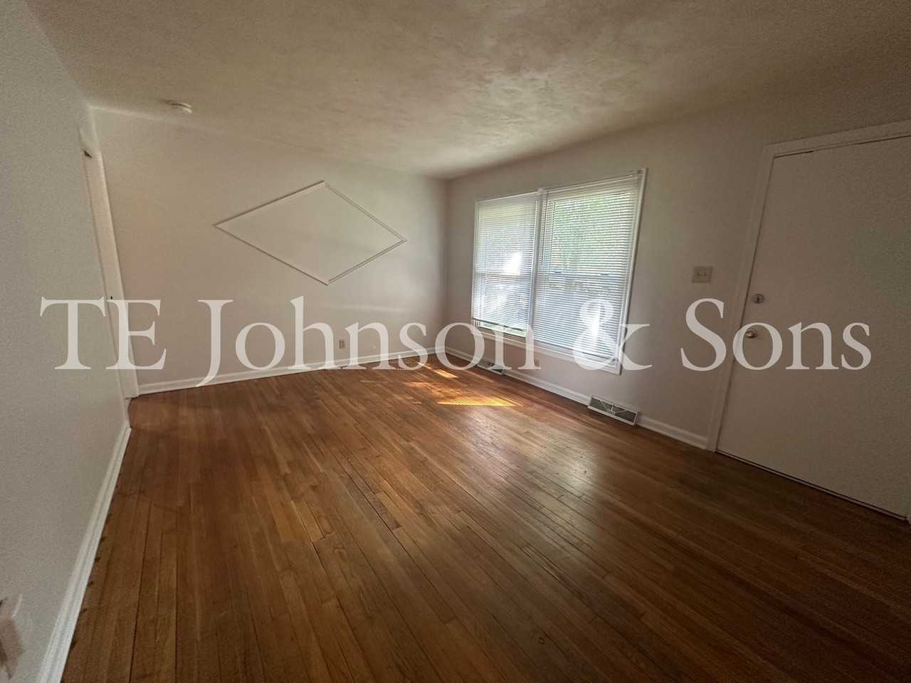 3501 Fieldstone Dr - Photo 2 of 18