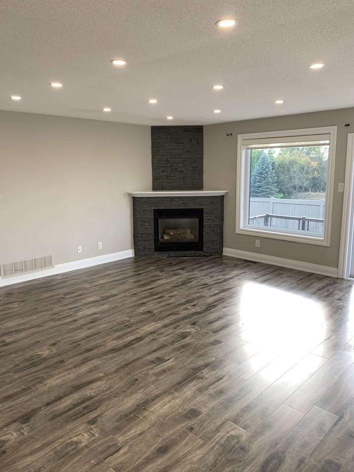 73 Logan Crt - Photo 2 of 14