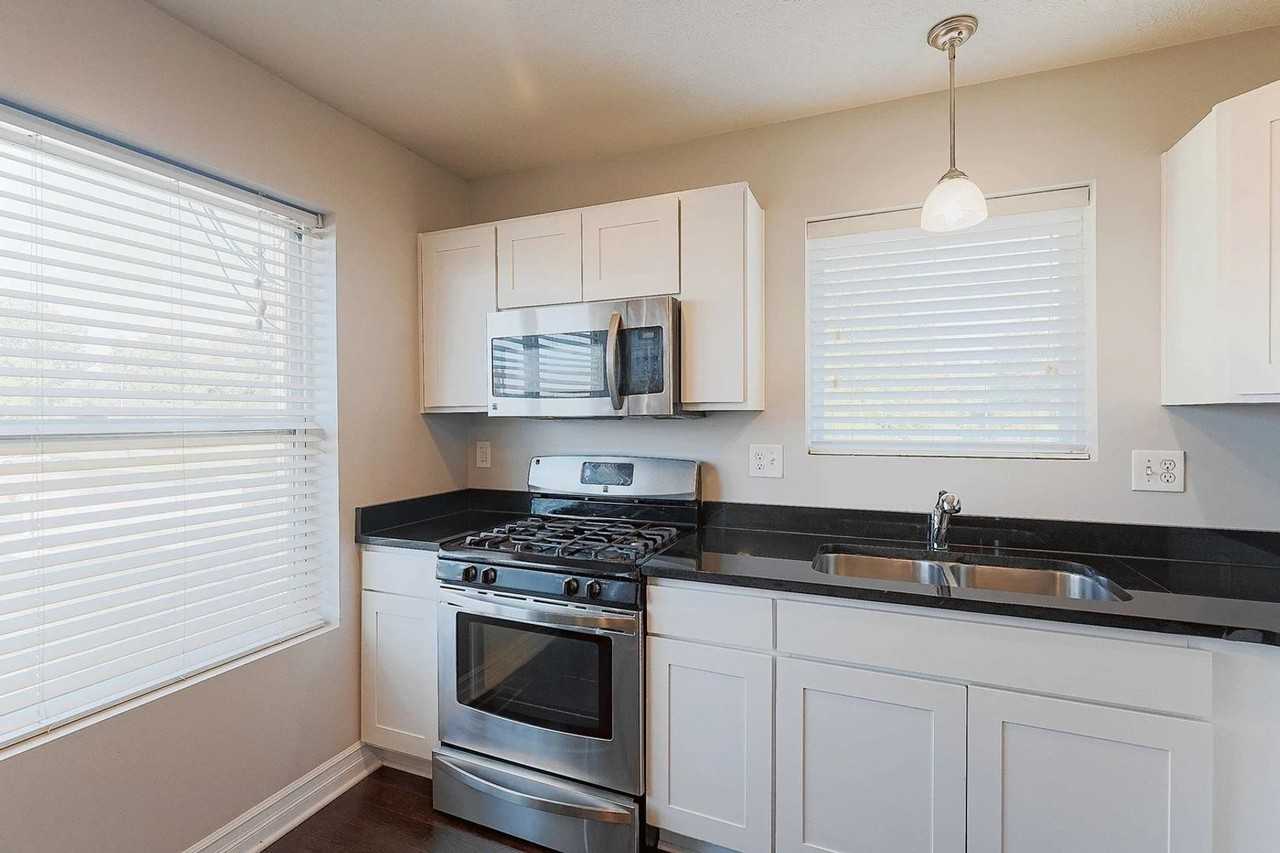 The Cottages (Cottages Hunsaker 1 LLC) - Photo 2 of 50