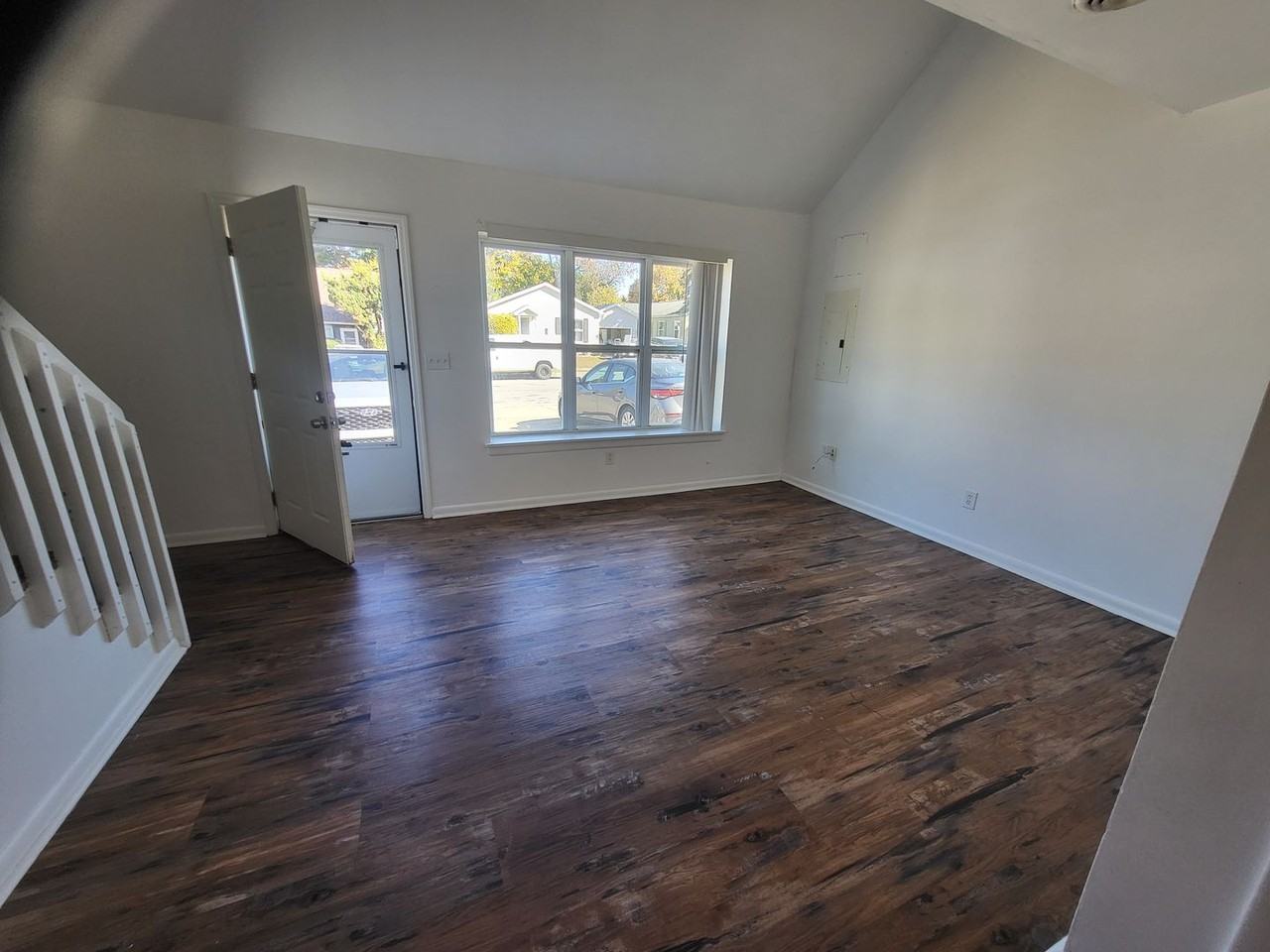 130 Spruance Rd - Photo 3 of 16