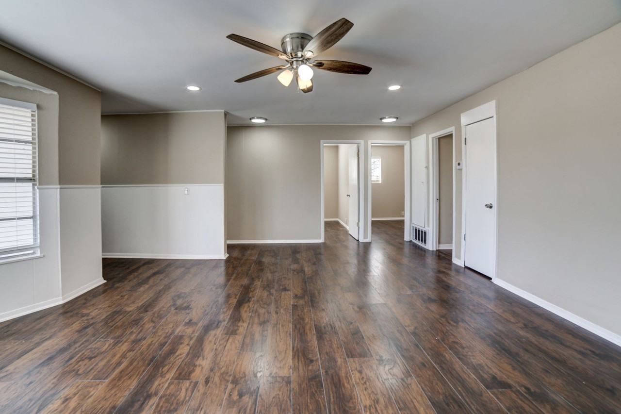 2120 S Main St - Photo 7 of 26
