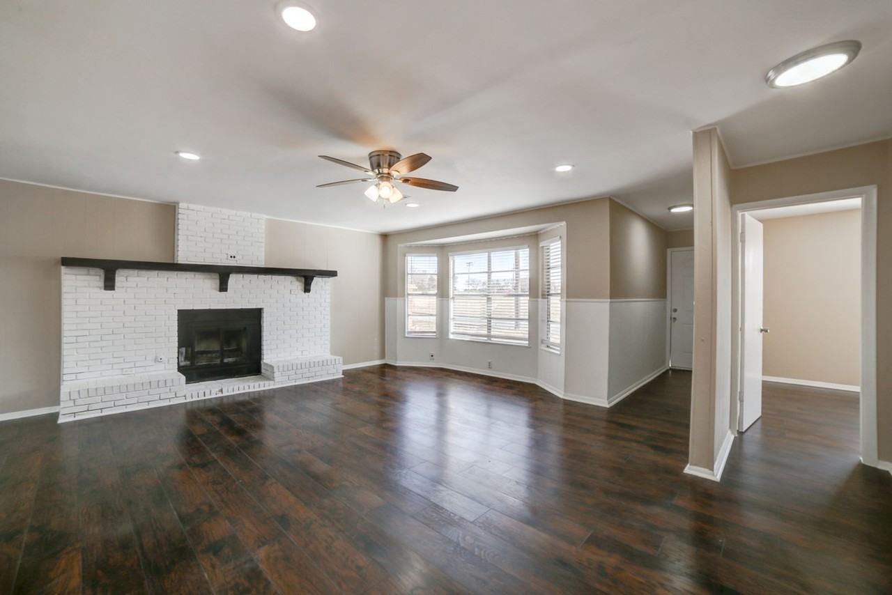 2120 S Main St - Photo 6 of 26