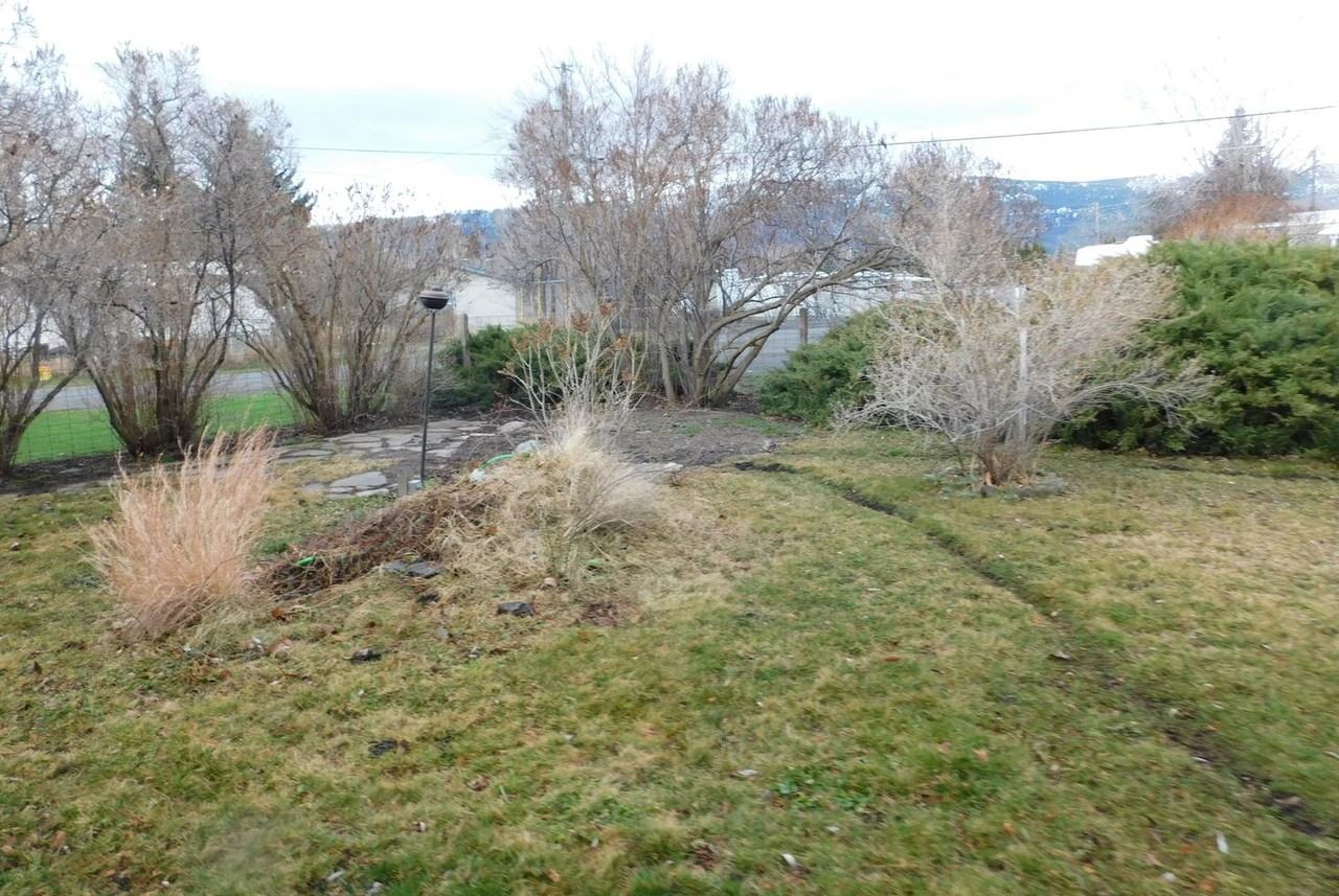 599 East Ash Street - Photo 2 of 13