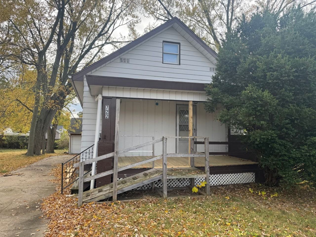 722 E Paris Ave - Photo 2 of 14