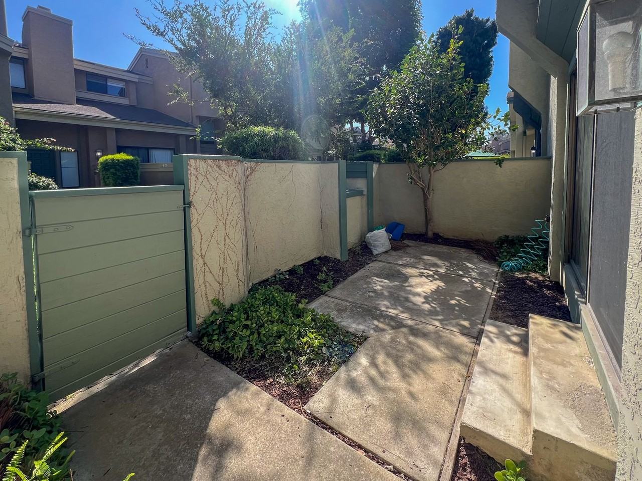 3258 Caminito Eastbluff #90 - Photo 3 of 19