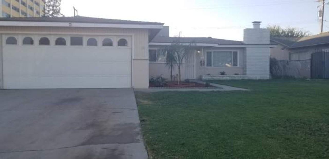 2511 Agate St - Photo 2 of 14