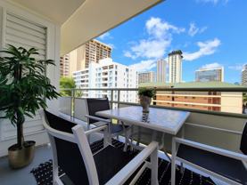 445 Kaiolu St #704 - Photo 1 of 1