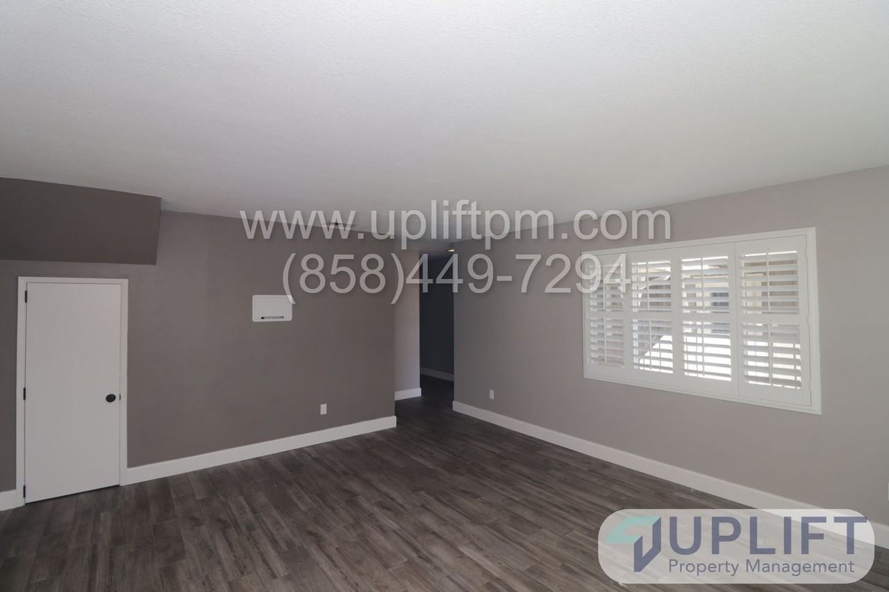 371 Nova Pl - Photo 3 of 23