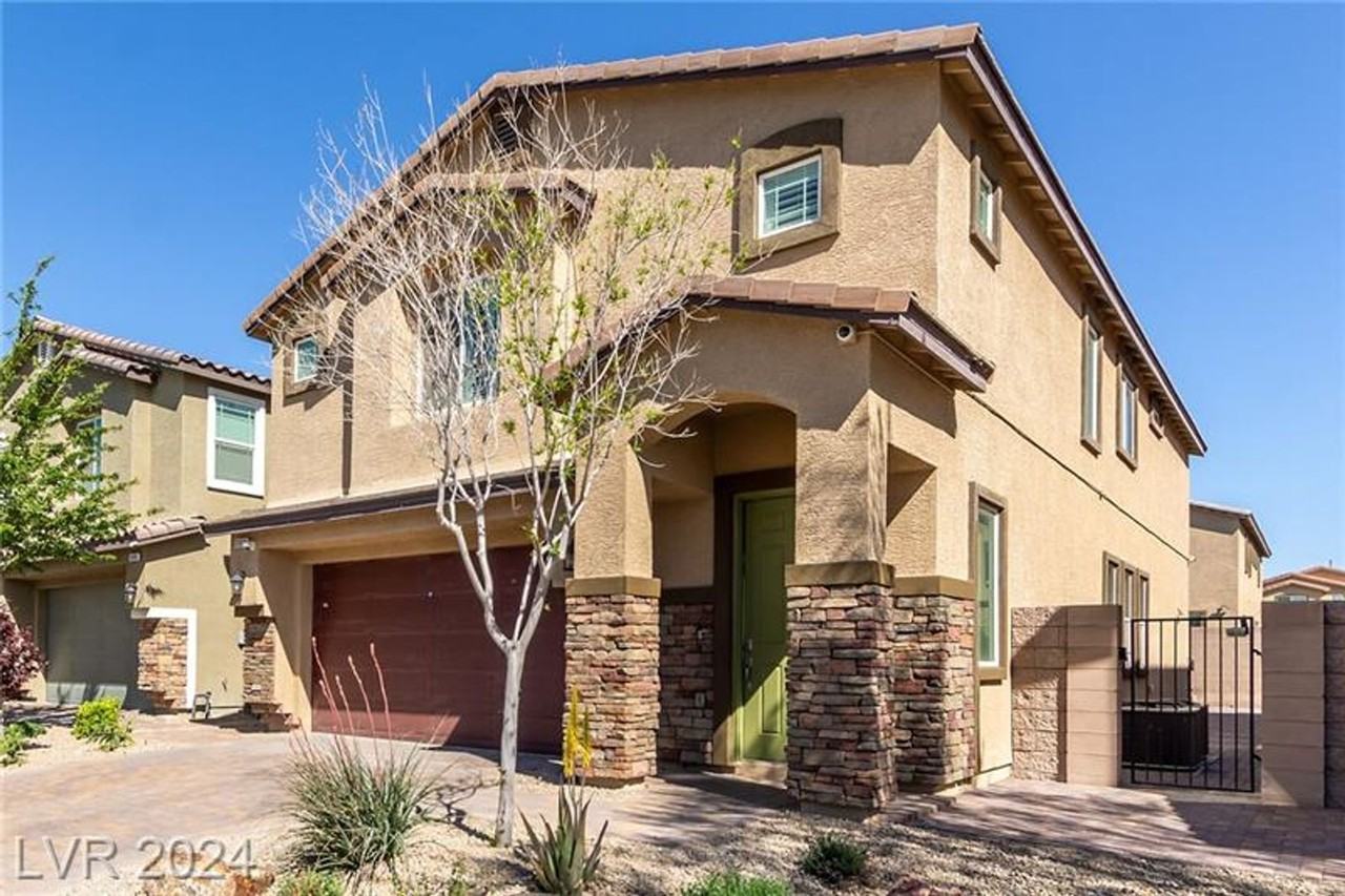 5950 Juniper Falls Ave - Photo 3 of 44