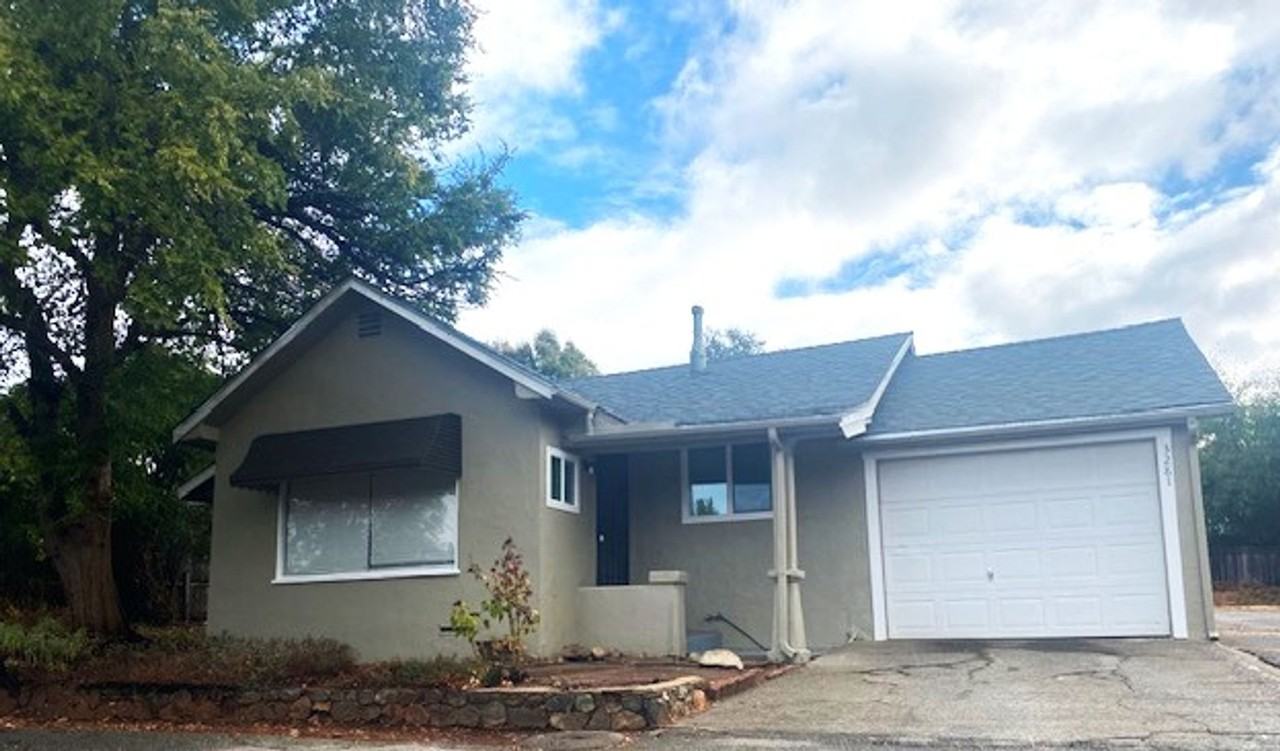 3281 Bechelli Ln - Photo 2 of 9