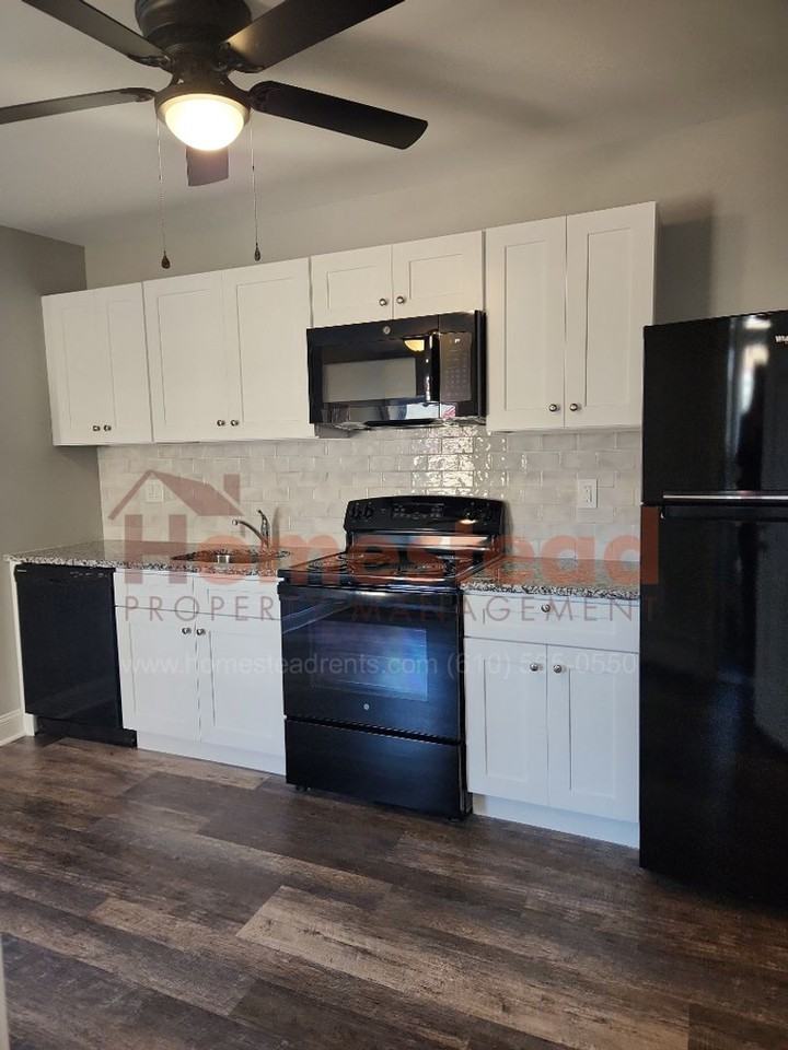 17 E Elm St - Photo 5 of 17