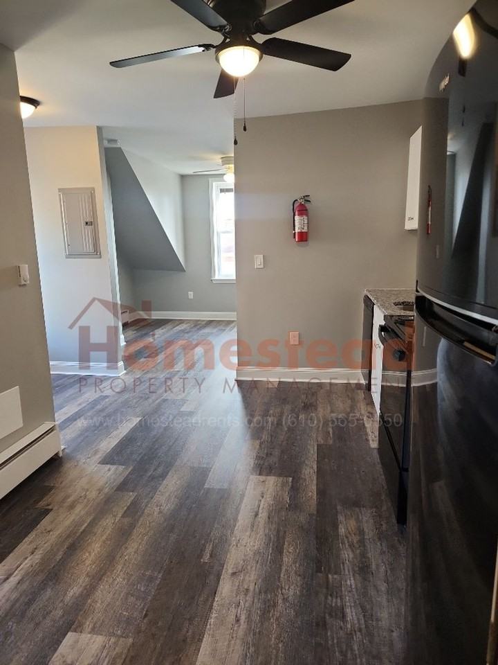 17 E Elm St - Photo 6 of 17