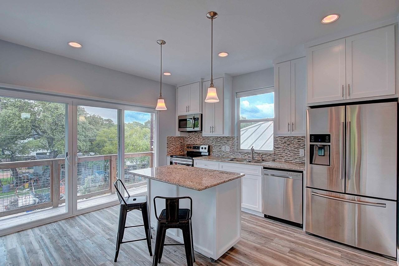 806 W Live Oak St - Photo 6 of 17