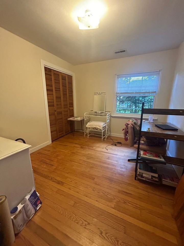 117 Greene St - Photo 7 of 9