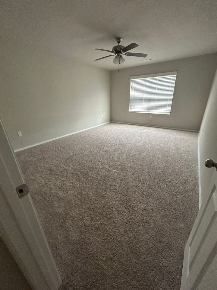 8104 Melody Ln - Photo 5 of 14