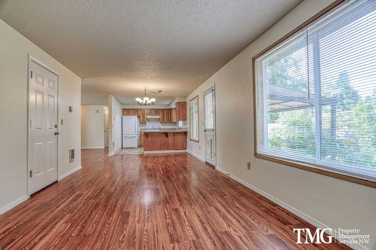 116 Sw 5th St - Photo 3 of 36