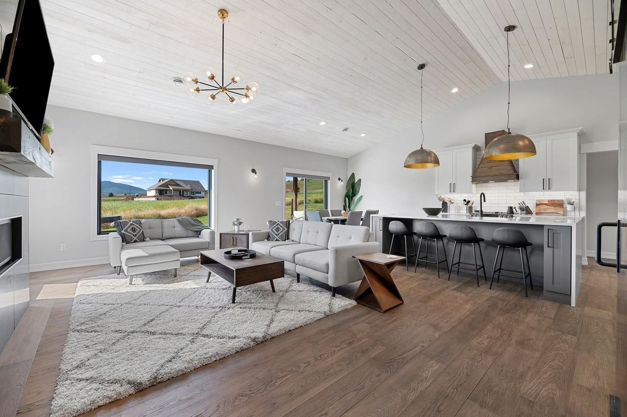 7935 Brooks Loop - Photo 4 of 40