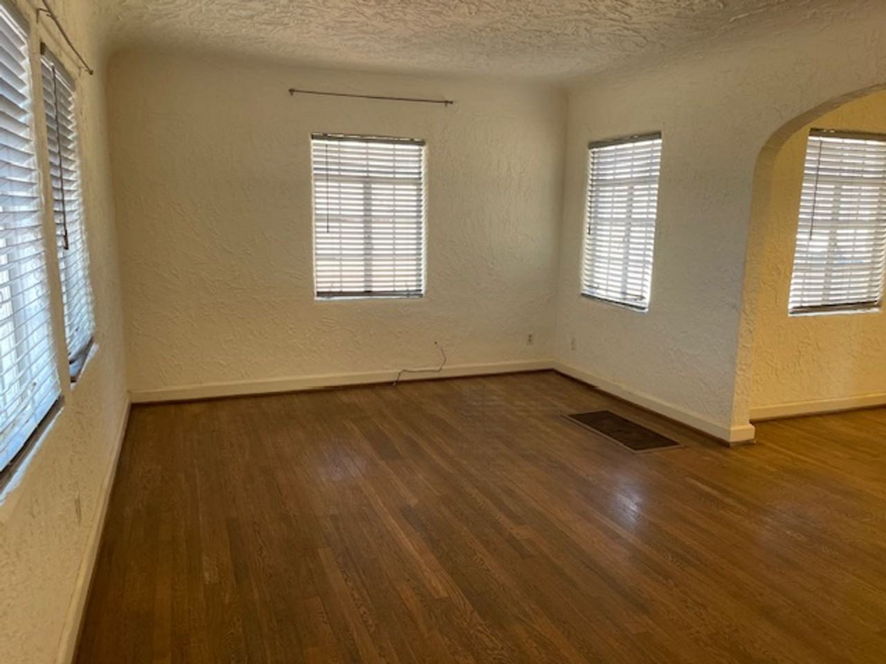 1222 Mesita Dr - Photo 3 of 25