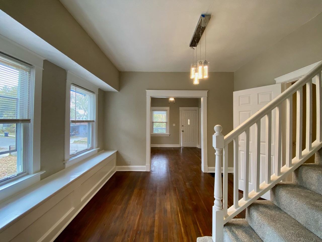 3821 E 8th St - Photo 7 of 21