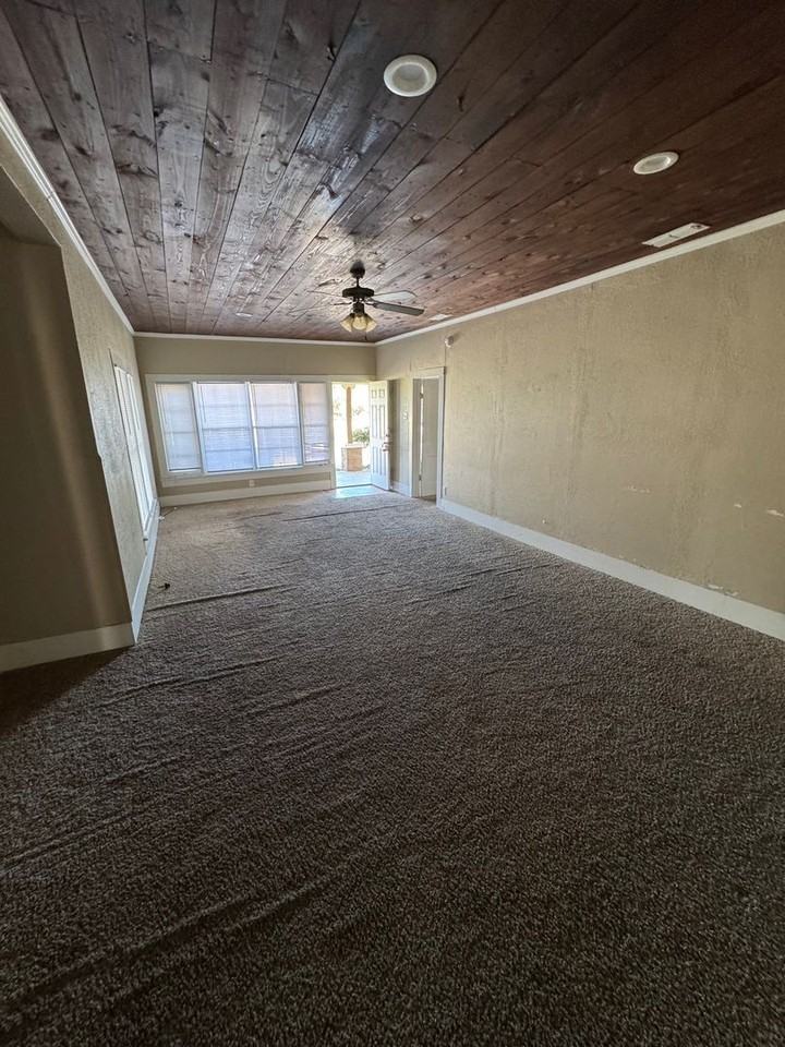 1001 S 14th St - Photo 3 of 17