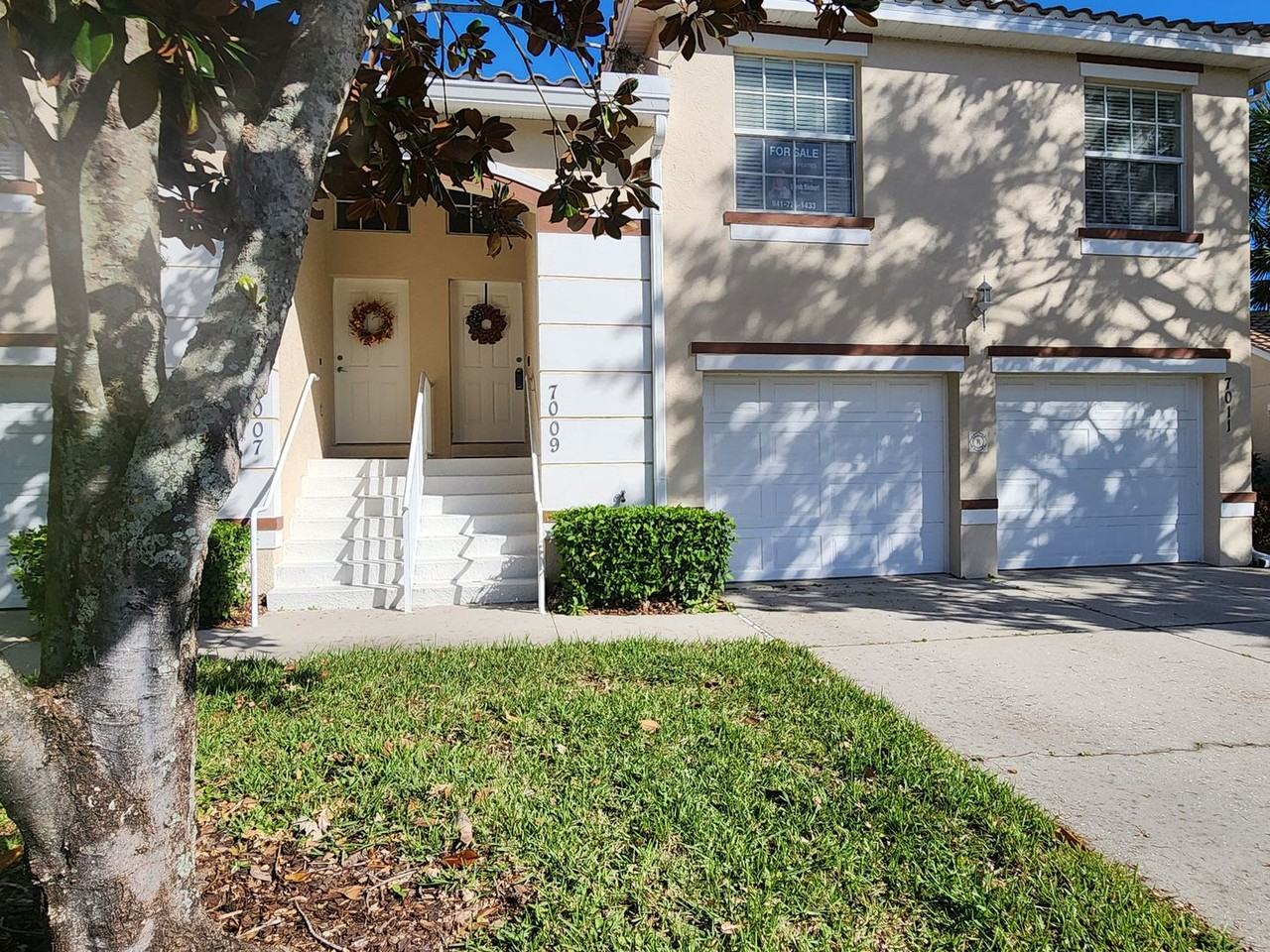 7009 Scrub Jay Way - Photo 2 of 18