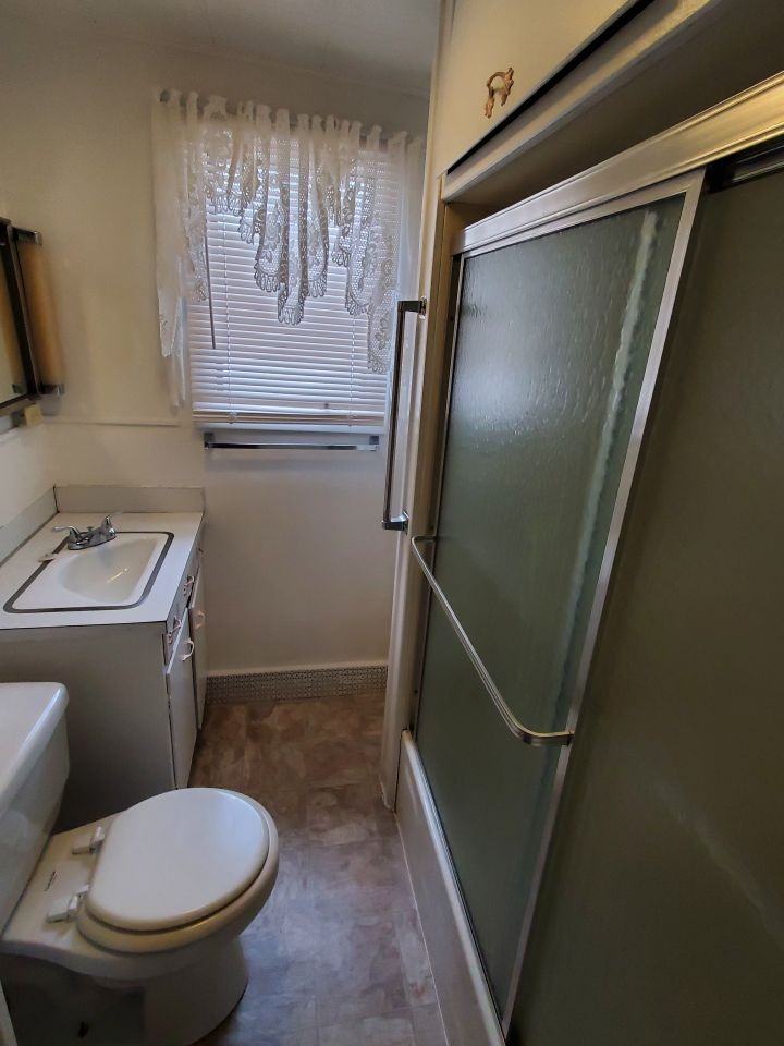 720 Wyoming Ave - Photo 7 of 10