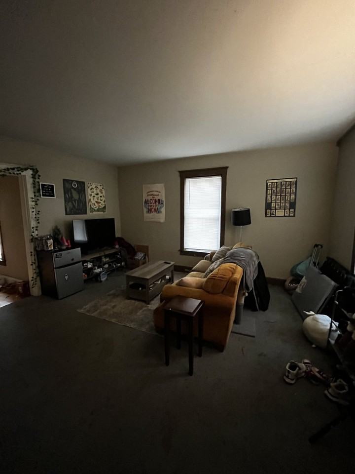 424 6th Ave - Photo 3 of 18