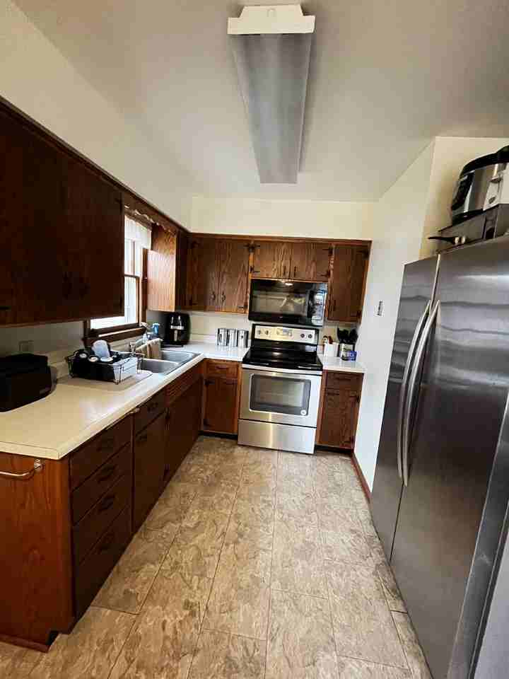 1215 State St Apt 1 - Photo 4 of 16