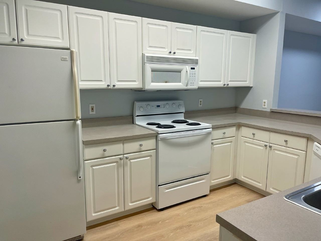 17101 Harbour Vista Cir - Photo 5 of 29