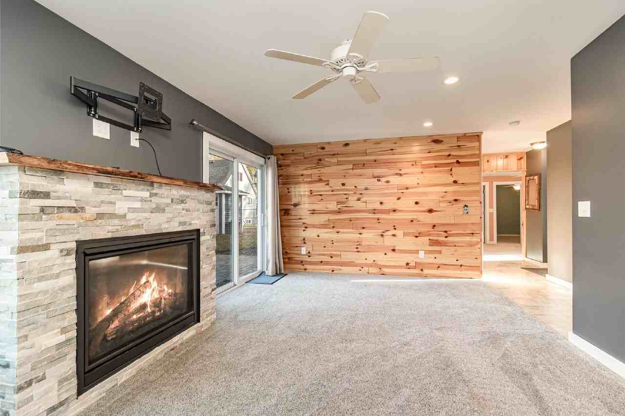 549 Lakeview Dr - Photo 3 of 16