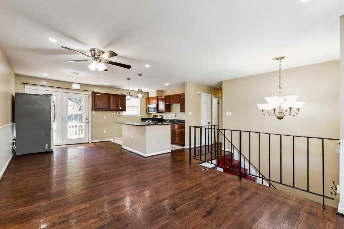 5625 Saint Charles Dr - Photo 3 of 25