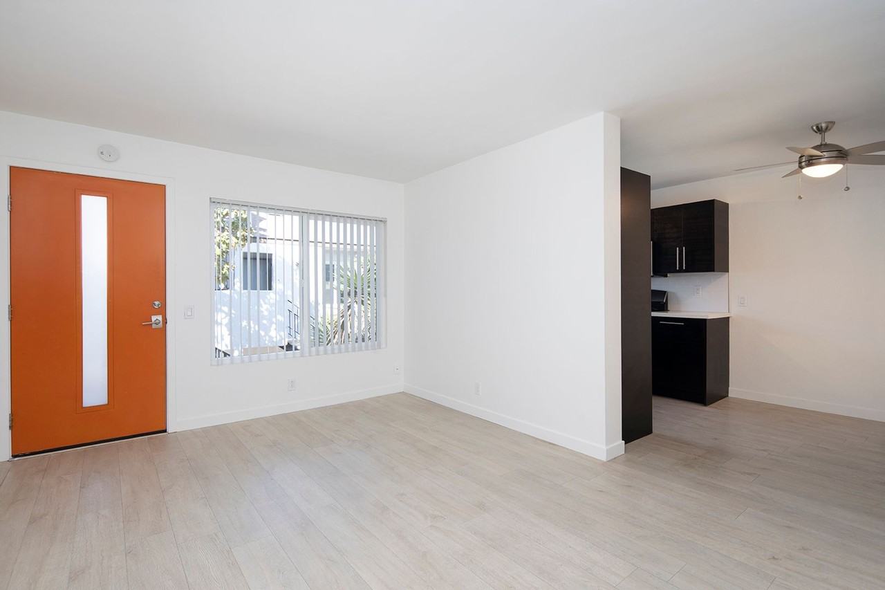 4576 Idaho St - Photo 6 of 16