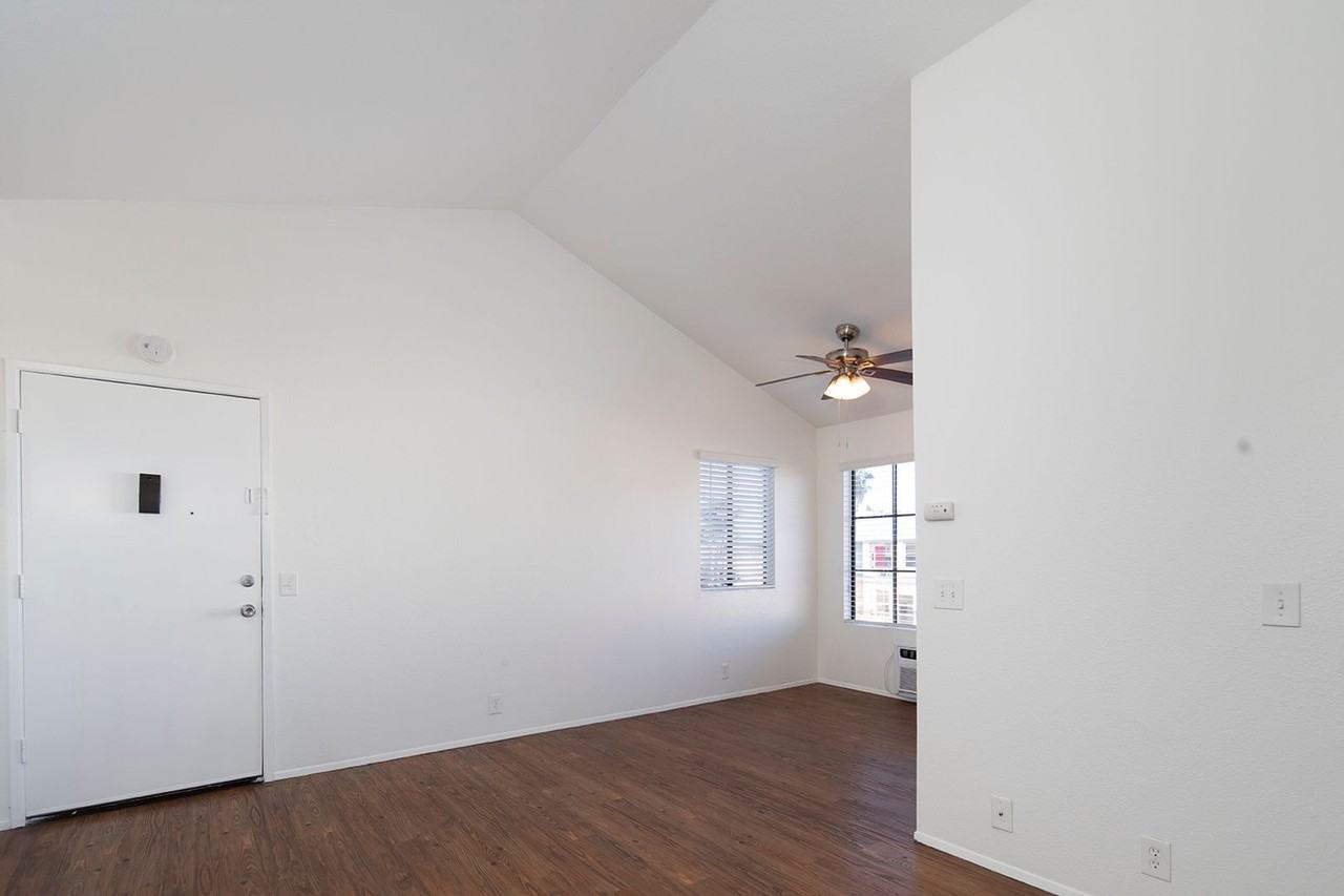 3111 Meade Ave - Photo 6 of 8