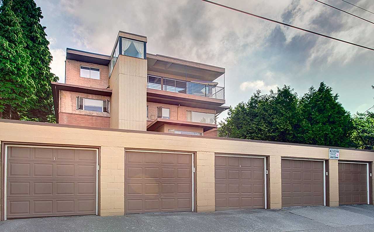 413 Belmont Ave E - Photo 3 of 20